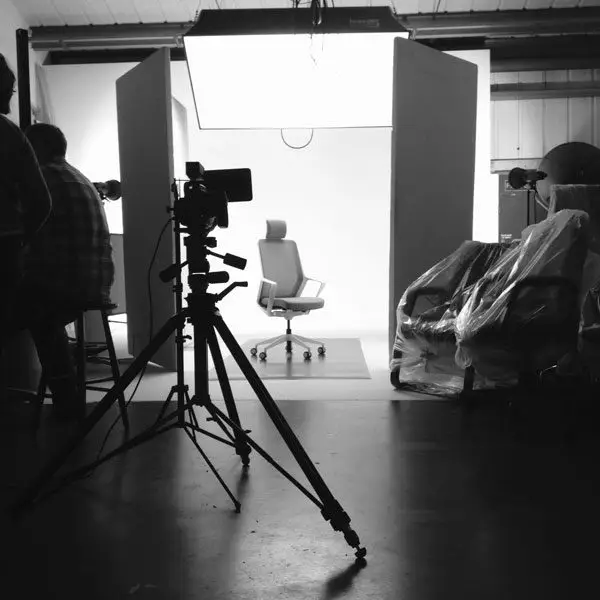 From Studio to Screen: Why Digital Renders Are the Future of Campaign Imagery